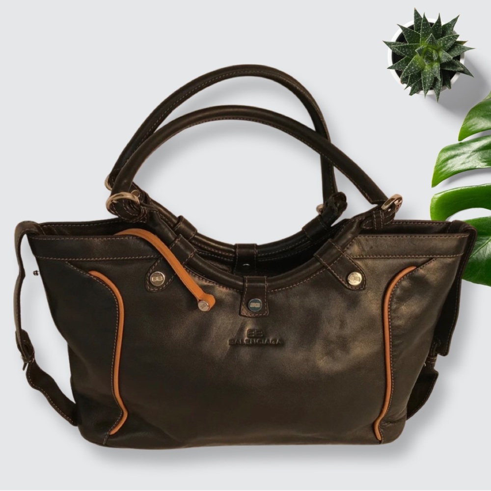 Balenciaga! Women Leather Shoulder Bag Handbag -Very Good Condition